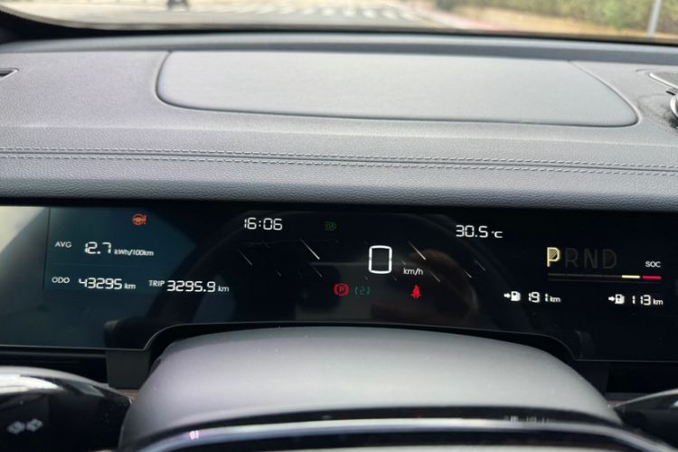 Used NETA S 2022 Extended-Range Version 1160 km Range Rear-Wheel Drive Mid-Grade
