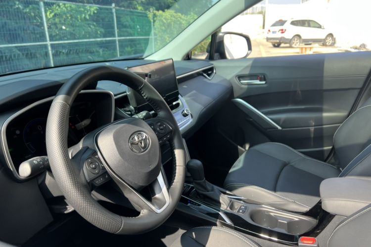 Used Toyota FRONTLANDER 2023 2.0L Smart Electric Hybrid Dual-Engine Luxury Edition Interior 1