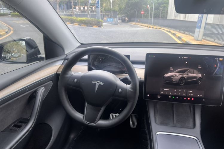 Used Tesla Model Y 2022 Rear-Wheel-Drive Version
