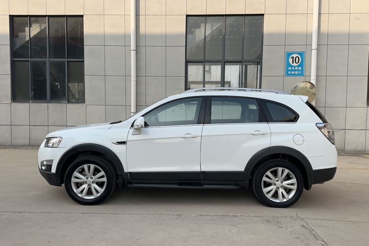 Used Chevrolet Captiva 2014 2.4L 4x4 Flagship Edition 7 Seats