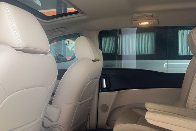 Used Buick GL8 2023 Facelifted Land Cruiser Executive Luxury Version