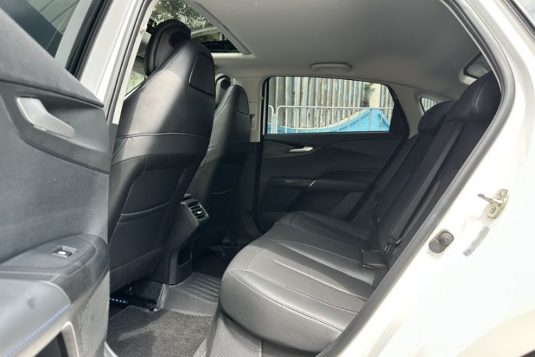 Used CHANGAN Eado 2025 Blue Whale 1.5T 500Bar Prestige Model Interior 3