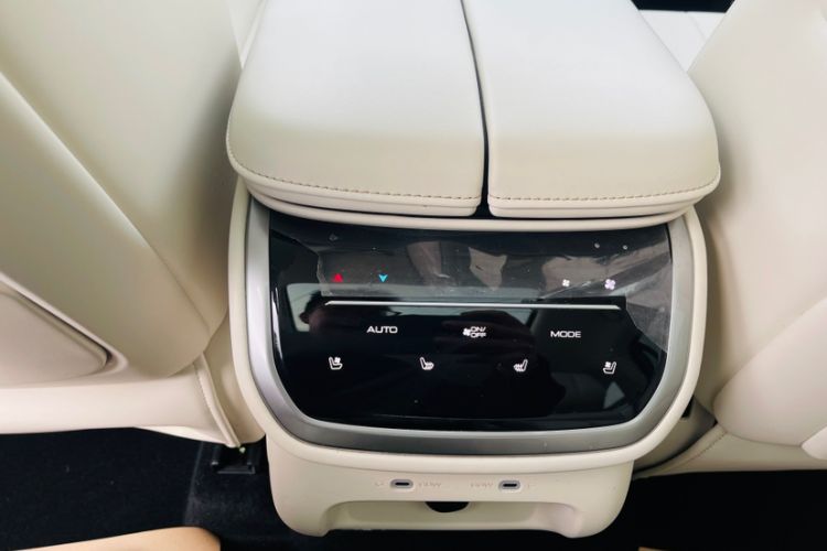 Used Wey Lanshan 2025 Four-Wheel Drive Max