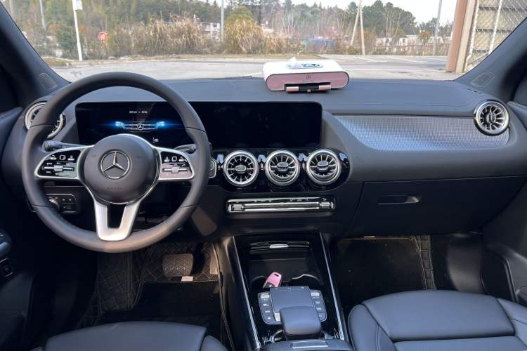 Used Mercedes-Benz GLA 2023 GLA 220
