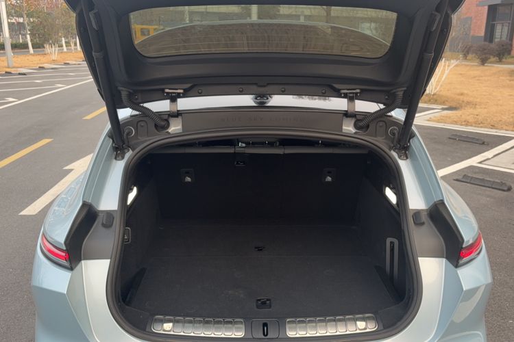 Used Nio ET5T 2025 75 kWh Touring