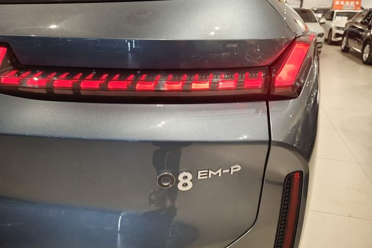 Used Lynk & Co 08 EM-P 2023 220km All-Wheel-Drive Performance Halo
