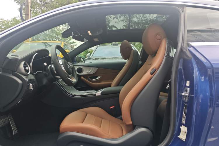 Used Mercedes-Benz C-Class 2019 C 260 Coupe Interior 1