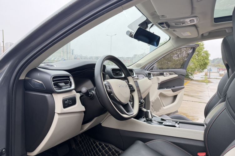 Used Lynk & Co 02 2020 1.5T DCT Two-Wheel Drive Zhaobao Version
