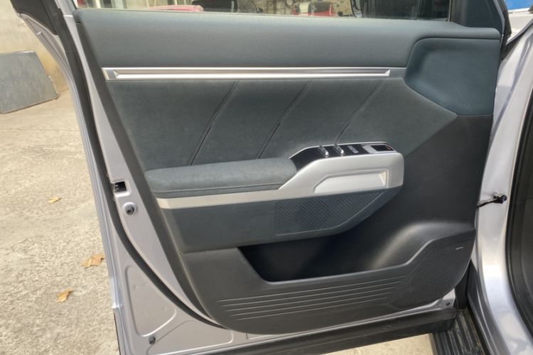 Used Deepal G318 2024 Four-Wheel-Drive Air Suspension Model