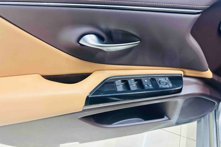 Used Lexus ES 2020 200 Excellence Edition
