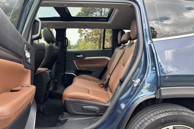 Used Jeep Grand Commander 2022 2.0T Four-Wheel Drive Luxury Edition
