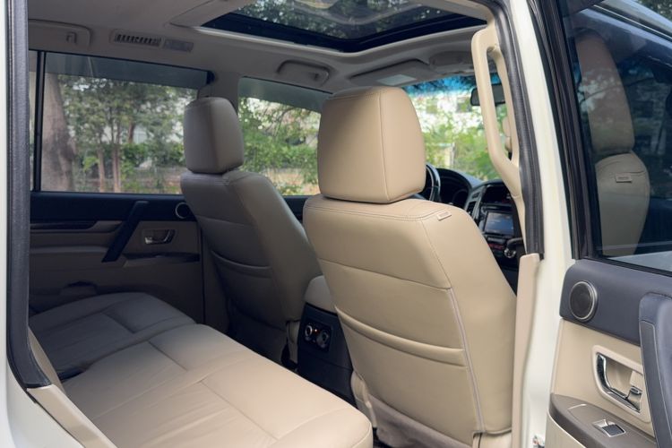 Used Mitsubishi Pajero 2017 V97 3.8L 5-Door GLS Model with Sunroof – Middle East