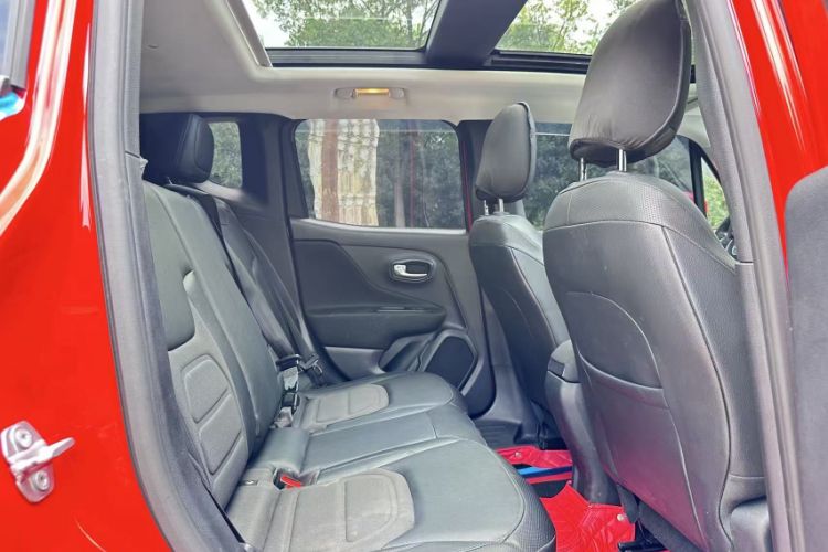 Used Jeep Renegade 2019 220T Automatic Leading Edition