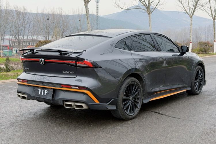 Used Changan UNI-V 2024 1.5T Prestige Sport Edition