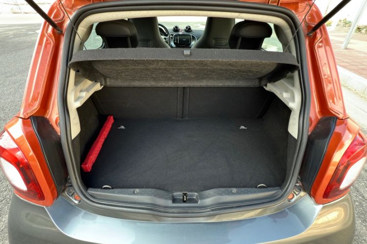 Used smart forfour 2016 0.9T 66 kW Pioneer Edition