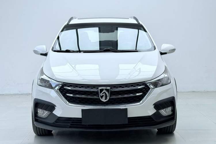 Used Baojun 310W 2018 1.5L Automatic Luxury Version China V Exterior 1
