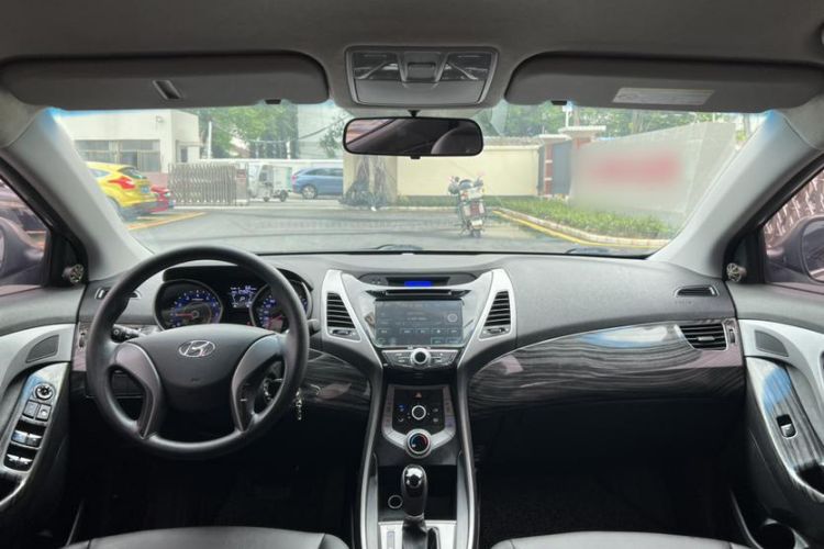 Used Hyundai Elantra (5th Generation / Langdong) 2015 1.6L Automatic Fashion Model
