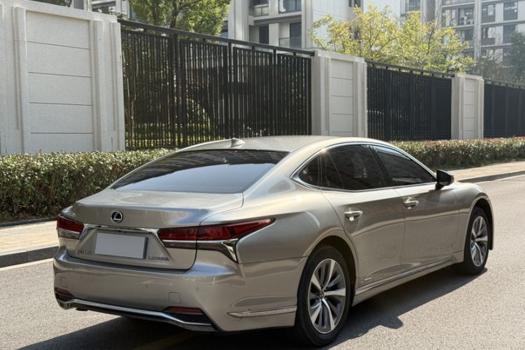 Used Lexus LS 2018 500h Premier Edition China V Standard