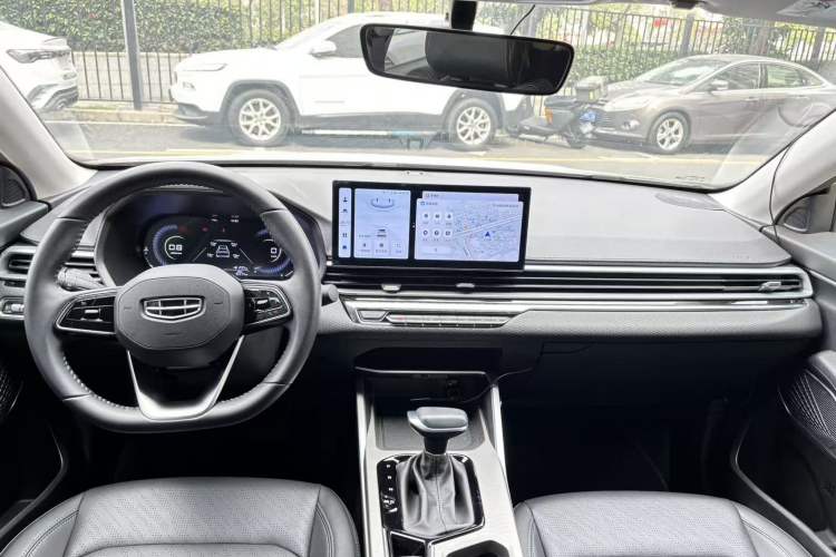 Used Geely Auto Emgrand 2023 4th Generation Champion Edition 1.5L CVT Prestige Model
