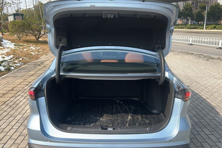 Used Geely Galaxy L6 2025 EM-i 140km Starship Edition
