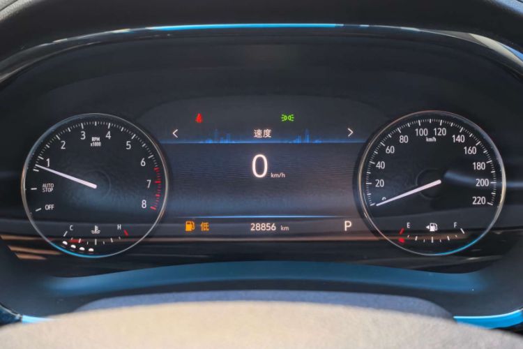 Used Buick GL8 2021 Land Cruiser Executive Class 652T Comfort Model Odometer Close Up