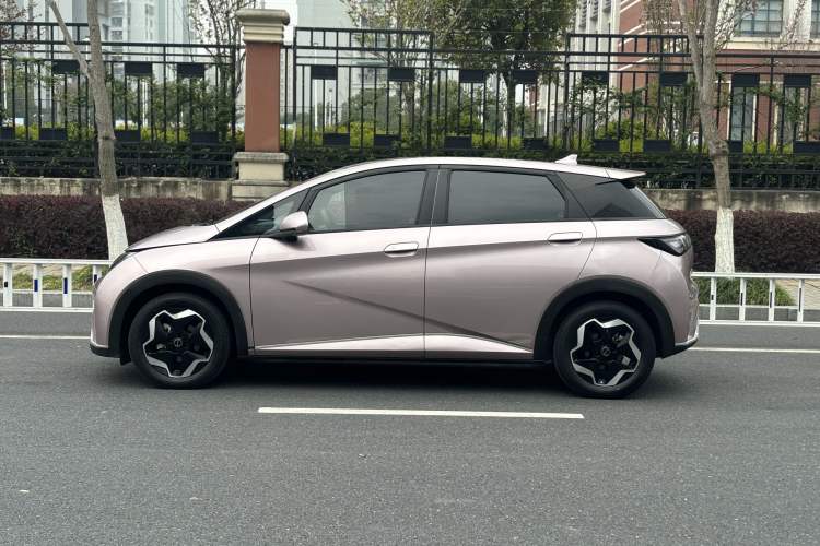 Used BYD Dolphin 2021 405 km Fashion Edition
