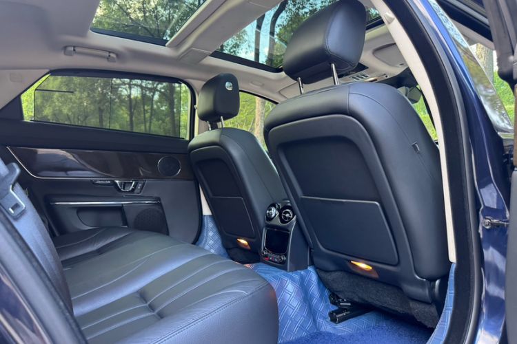 Used Jaguar XJ 2018 XJL 3.0 SC Two-Wheel-Drive Elegant Business Edition
