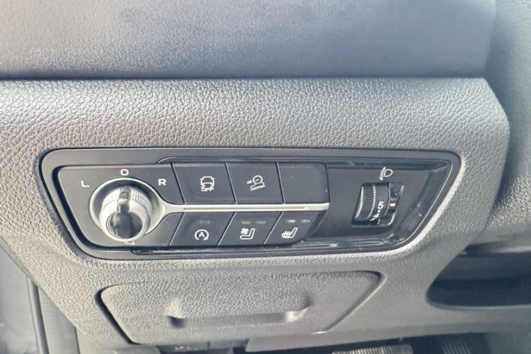 Used CHANGAN OSHAN X7 PLUS 2022 1.5T Blue Whale Edition Automatic ZhiZun Model
