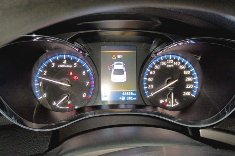 Used Venucia D60 2018 1.6L CVT Smart Connect Elite Edition
