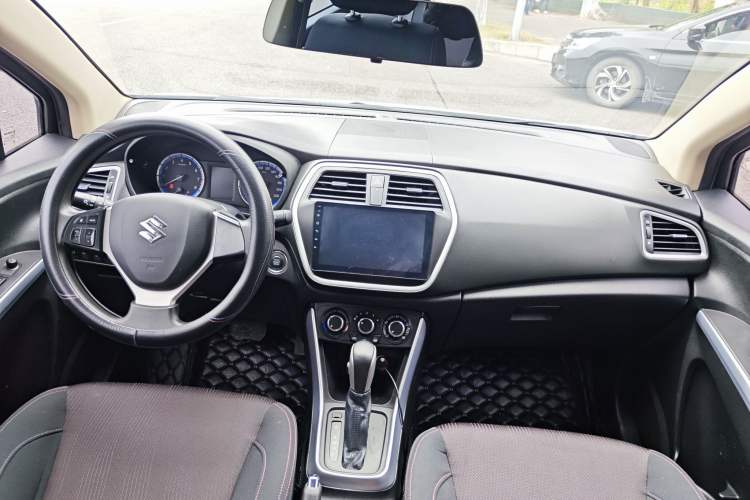 Used Suzuki S-Cross 2015 1.6L CVT Two-Wheel Drive Entry-Level Trim