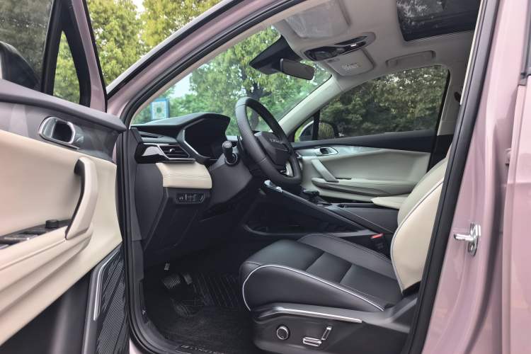 Used Lynk & Co 06 2023 Remix 1.5T Shero Left Front Seat