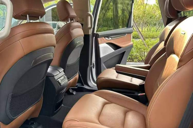 Used SAIC MAXUS D90 2017 2.0T Automatic All-Wheel Drive Sirius
