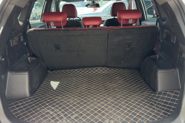 Used JETOUR X70 PLUS 2023 1.5T Manual Warrior PRO 5-Seater Interior 11