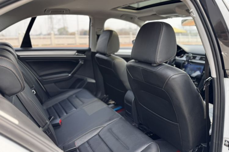 Used Volkswagen Bora 2017 1.6L Automatic Comfort Model Interior 2