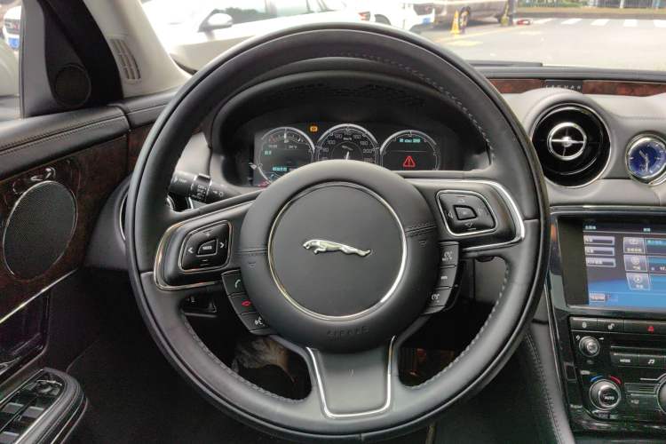 Used Jaguar XJ 2012 XJL 3.0 Panoramic Business Edition