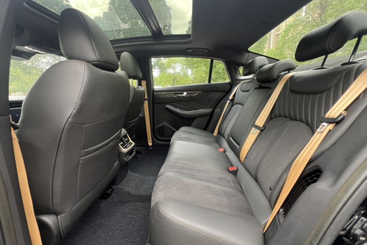 Used Dongfeng Aeolus Yixuan MAX 2021 1.5T Dark Night Holy Light Edition (Hybrid)