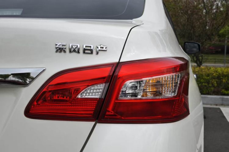 Used Nissan Sylphy 2021 Classic 1.6XL CVT Luxury Edition Exterior 10