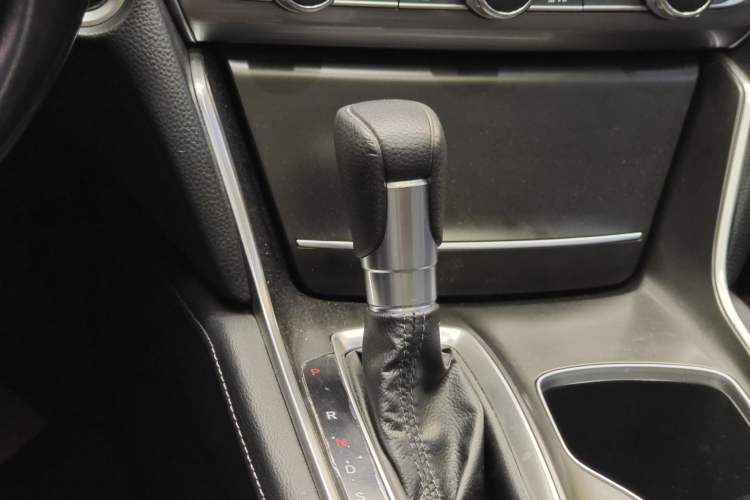 Used Honda Accord 2018 260TURBO Luxury Edition China VI Gear Lever
