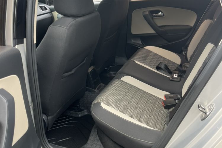 Used Volkswagen Polo 2012 1.6L Cross Polo Automatic Transmission