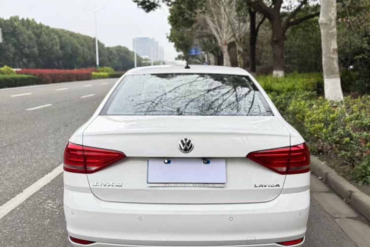 Used Volkswagen Lavida 2017 1.6L Automatic Fashion Edition