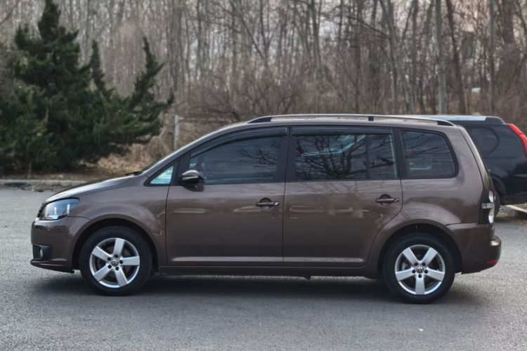 Used Volkswagen Touran 2013 1.4T Manual Fashion Edition 5 Seats Exterior 5