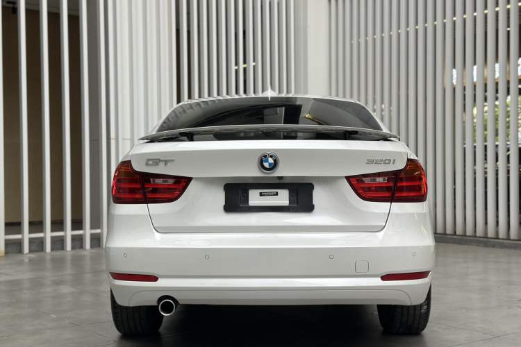 Used BMW 3 Series GT 2014 320i Leading Model