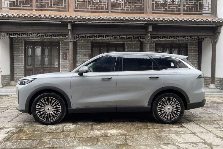 Used Chery Fengyun T9 2024 120 Long-Range Luxury Version 5 Seats Lithium Iron Phosphate