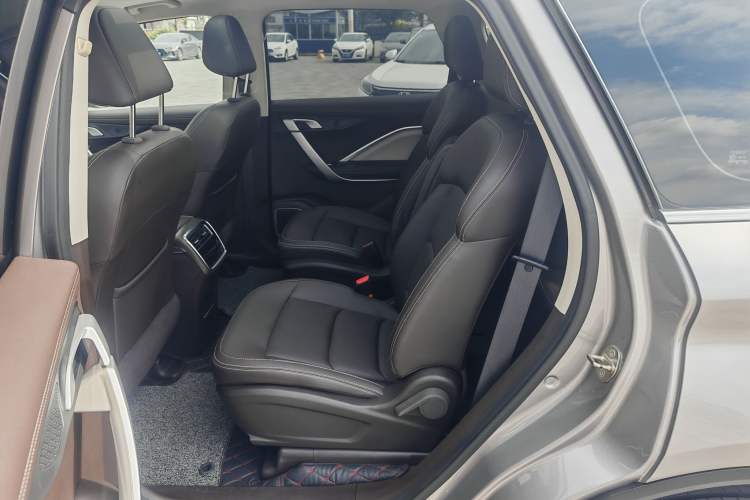 Used Geely Auto Jiajie 2021 1.8TD DCT Luxury Model
