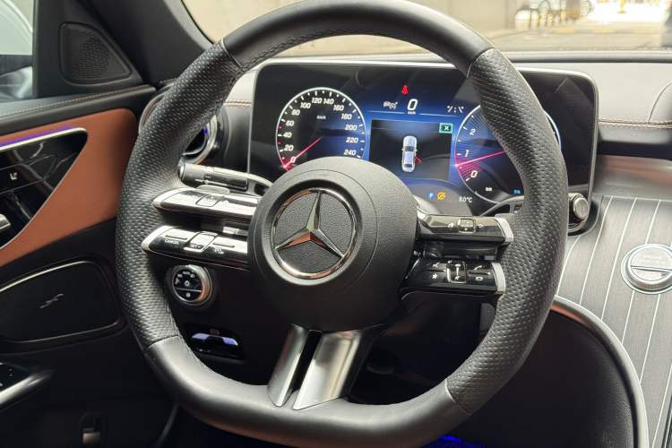 Used Mercedes-Benz C-Class 2023 C 200 L Sport Edition Interior 2