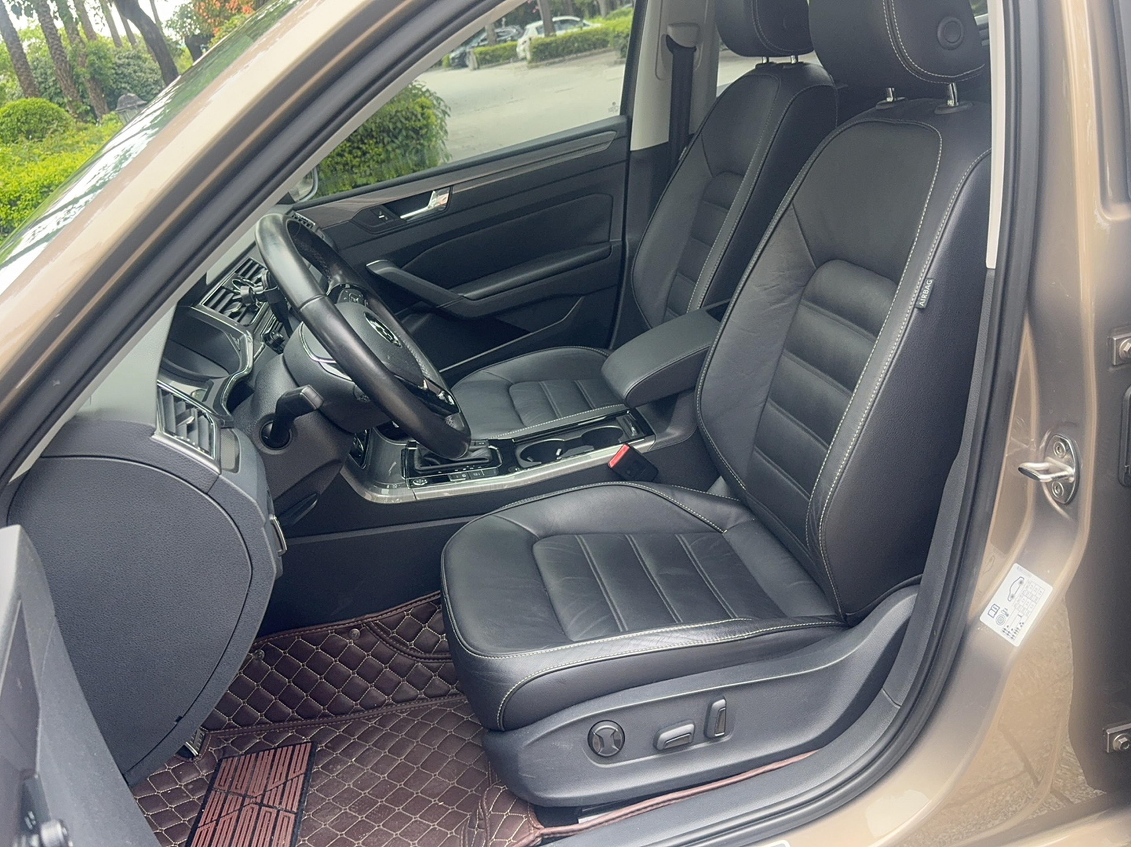 Interior delantero