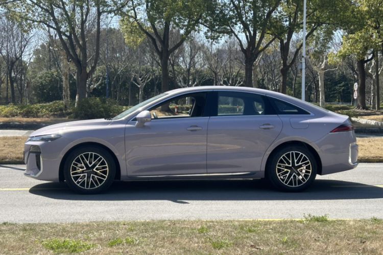 Used Roewe M7 DMH 2025 Model 160km Enjoyment Version
