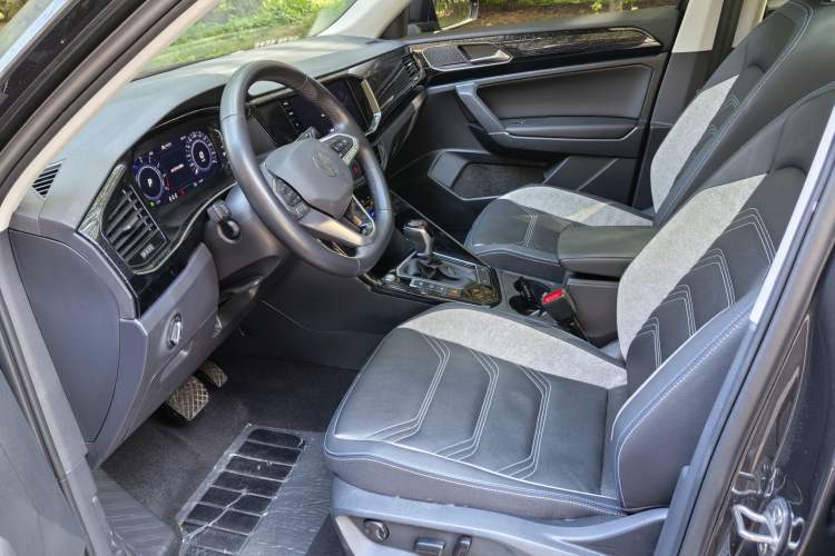 Used Volkswagen Tayron GTE Plug-in Hybrid 2022 1.4T Luxury Edition Interior 5