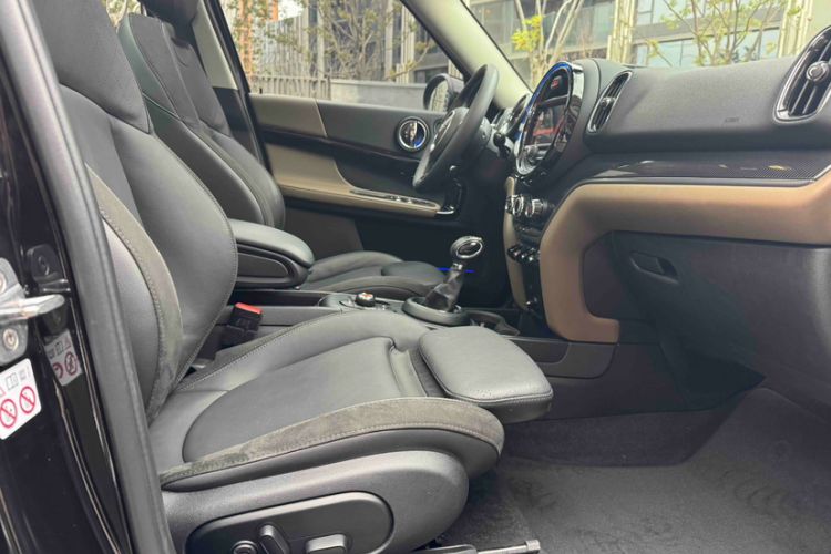 Used MINI Countryman 2019 1.5T COOPER ALL4 Artist Weekend Travel Edition