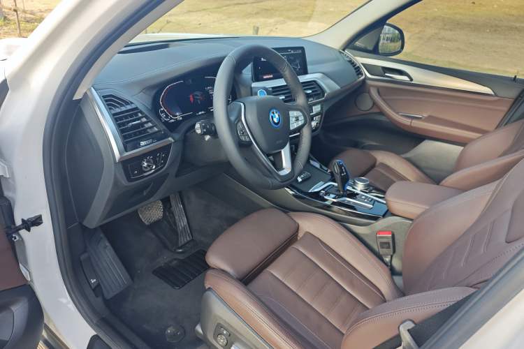 Used BMW iX3 2021 Updated Leading Type Interior 3
